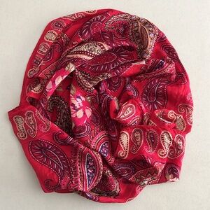 Vintage 100% Silk Square Scarf Oscar De La Renta Red Paisley Floral 30x30 inches
